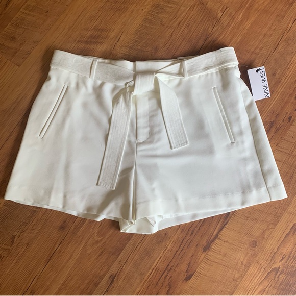 Nine West Pants - NWT Nine West High Waist White Dress Short Tie Belted Waist Womens XL